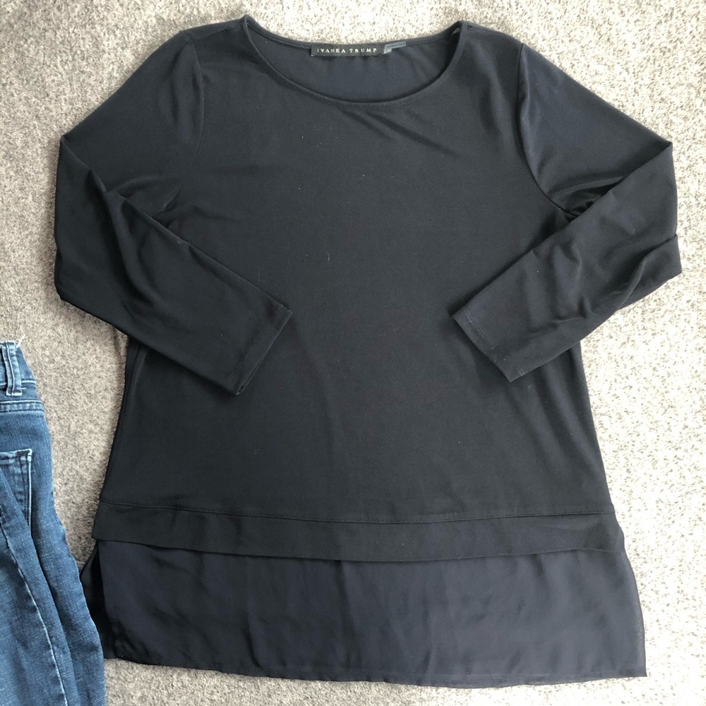 Ivanka Trump top Size S